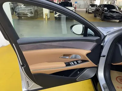 BYD 汉L