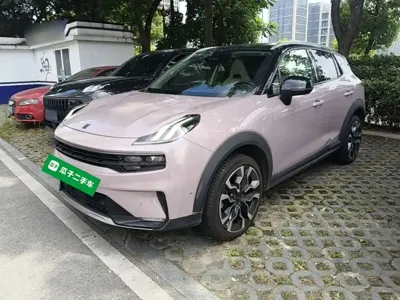 Lynk & Co 06