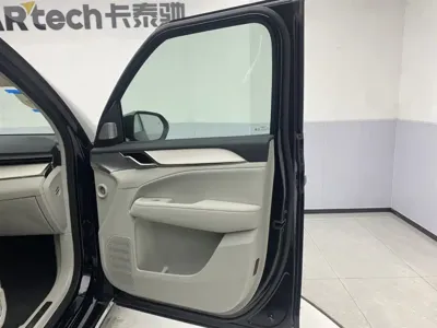 Volvo EM90