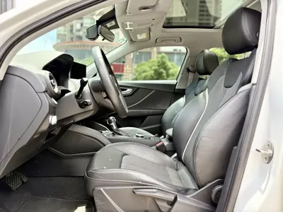Audi Q2L e-tron