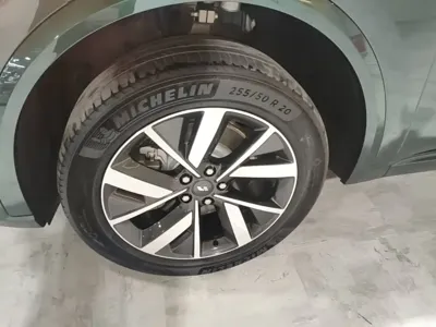 Li Auto Li L8