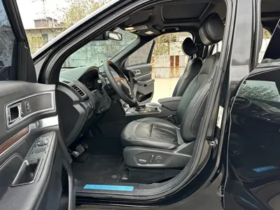 Ford Explorer (Import)