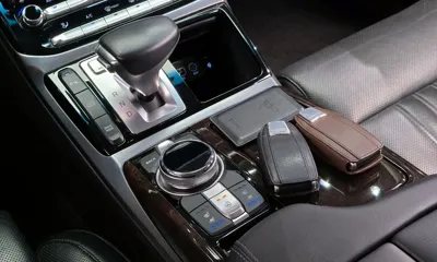 Genesis EQ900