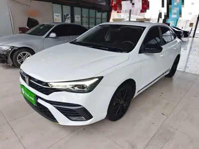Roewe i5