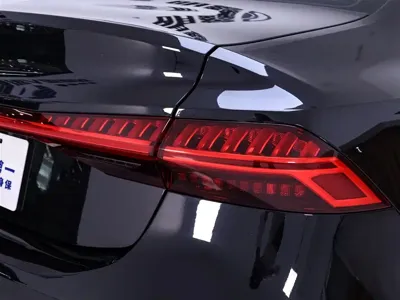 Audi A7L