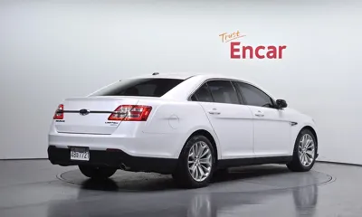 Ford Taurus