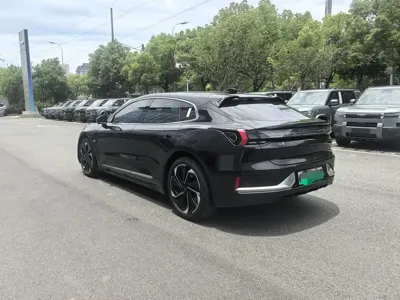 Zeekr 001