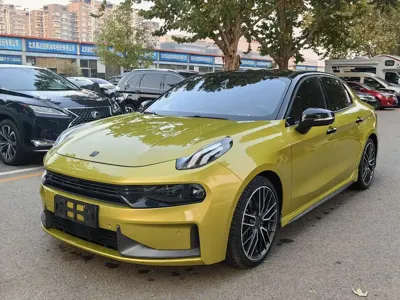 Lynk & Co 03