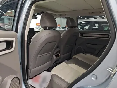 Geely ICON