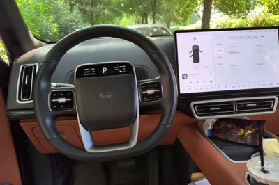 Li Auto L8