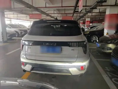 Lynk & Co 01