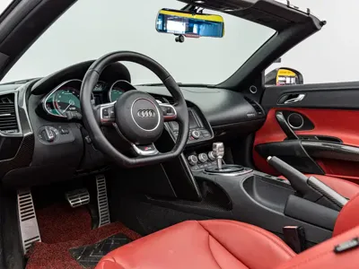 Audi R8