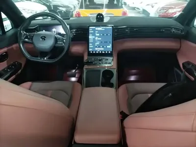 Nio EC6