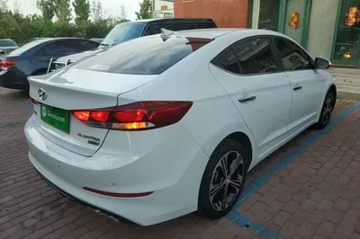 Hyundai Elantra (6th Generation
