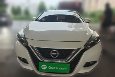 Nissan Lannia