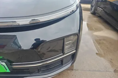 Li Auto L8