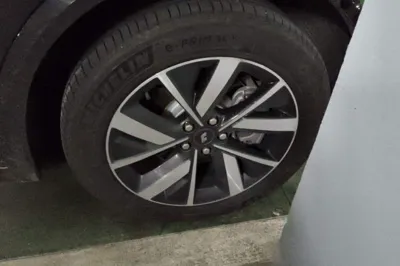 Li Auto L8