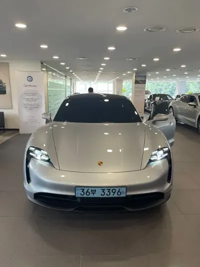 Porsche Taycan