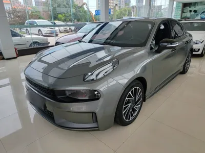 Lynk & Co 03