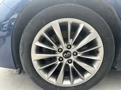 Infiniti Q50L