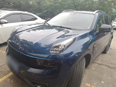 Lynk & Co 01