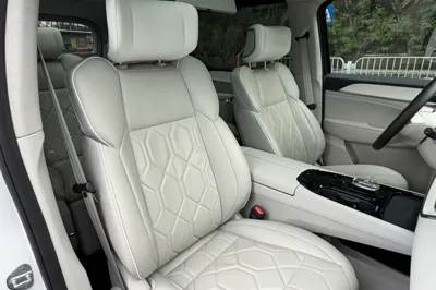Volvo EM90