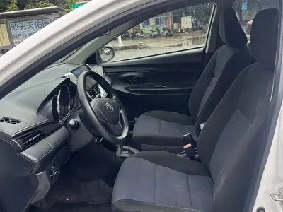 Toyota Yaris L