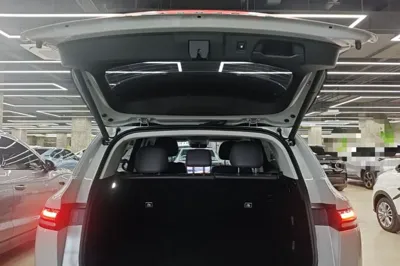 Leapmotor C10