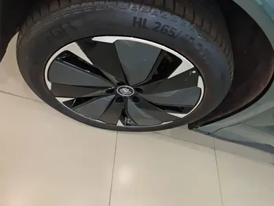 BYD 唐L