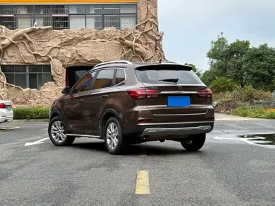 Roewe RX5