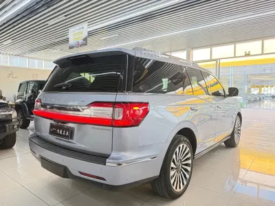Lincoln Navigator
