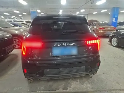 Lynk & Co 01