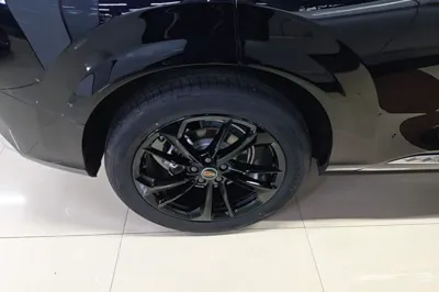 Hongqi HS3 PHEV