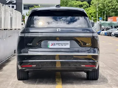 Nio ES8