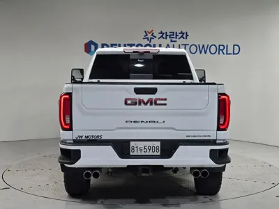 GMC Sierra