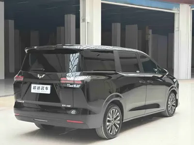 Wuling Xingguang 730