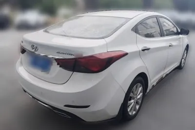 Hyundai Elantra (5th Generation