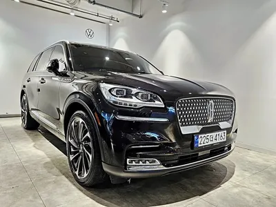 Lincoln Aviator