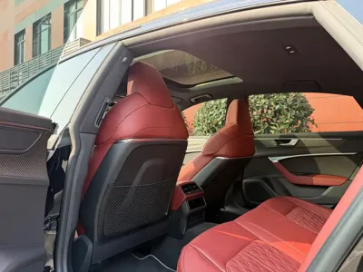 Audi A7L