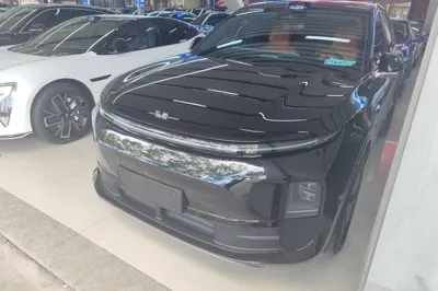 Li Auto L6