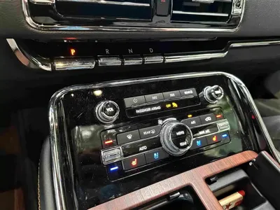 Lincoln Navigator