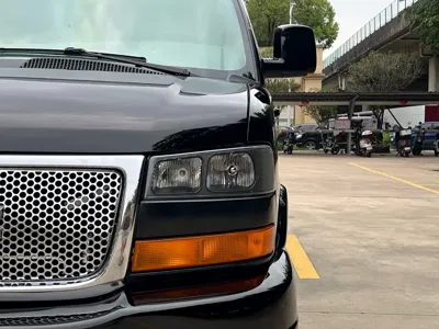GMC Savana