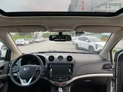 BYD S7