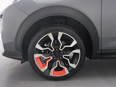 Lynk & Co 06