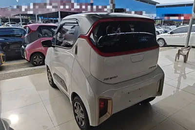 Baojun E200