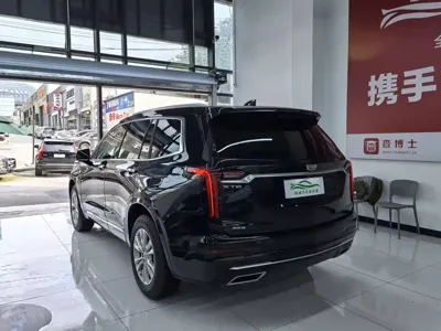 Cadillac XT6