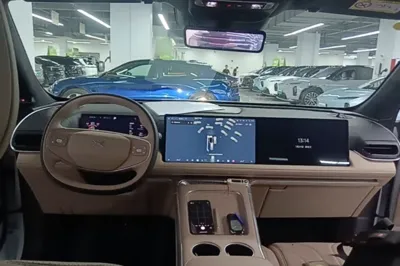 Xpeng G9