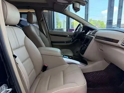 Mercedes-Benz R-Class