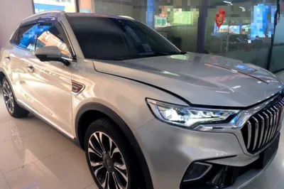 Hongqi HS5