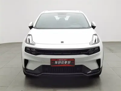 Lynk & Co 06